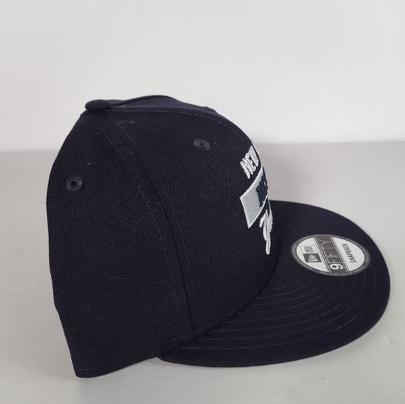 NY Yankees New Era Navy Snapback Hat - Picture 3 of 5